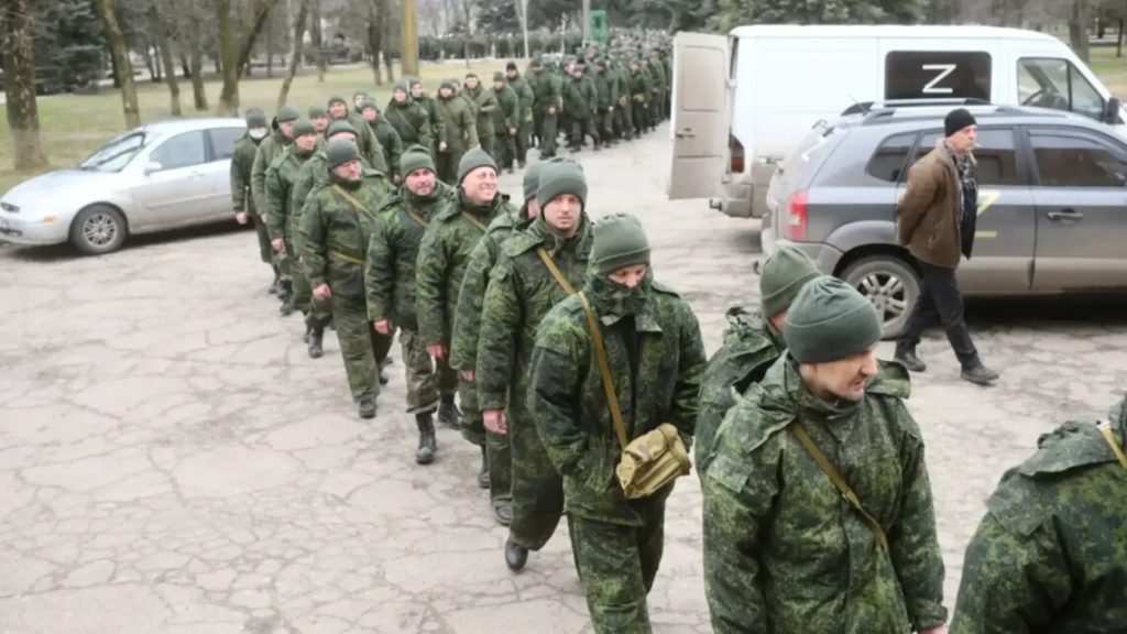 В РФ объявили частичную мобилизацию. Что это означает