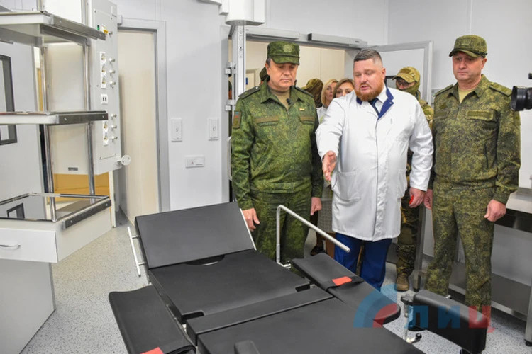 У Луганську російські окупанти відкрили медцентр з награбованим обладнанням, — Сергій Гайдай (ФОТО)