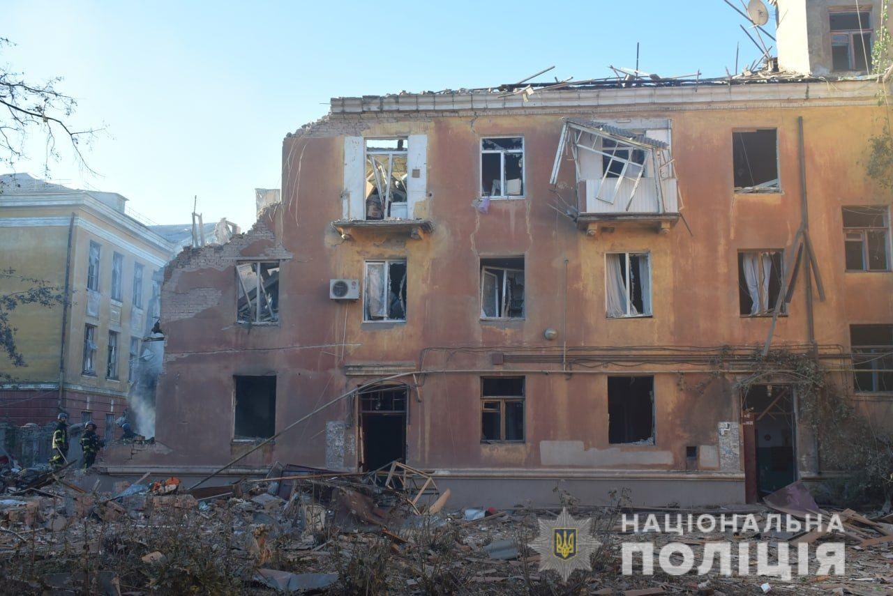 Зруйновані психіатрична лікарня, кілька шкіл та будинків: якою була ситуація на Донеччині минулої доби 8