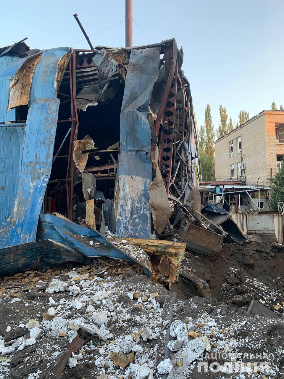 8 вересня окупанти обстріляли Донеччину 26 разів, зруйнували щонайменше 39 житлових будинків (ФОТО) 11
