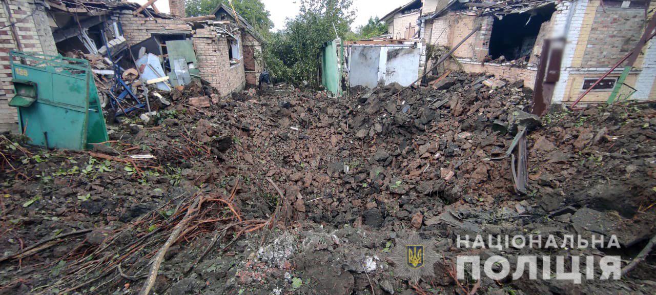 Сутки на Донетчине: россияне убили 5 местных жителей, разрушили несколько десятков домов, две школы и детсад (обновлено) 4