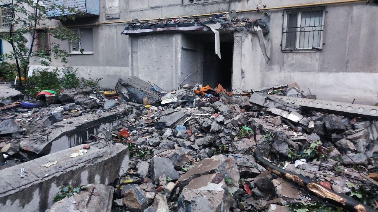 Есть погибшие и раненые: жилые районы Торецка дважды попали под обстрел оккупантов (ФОТО, ВИДЕО) 11
