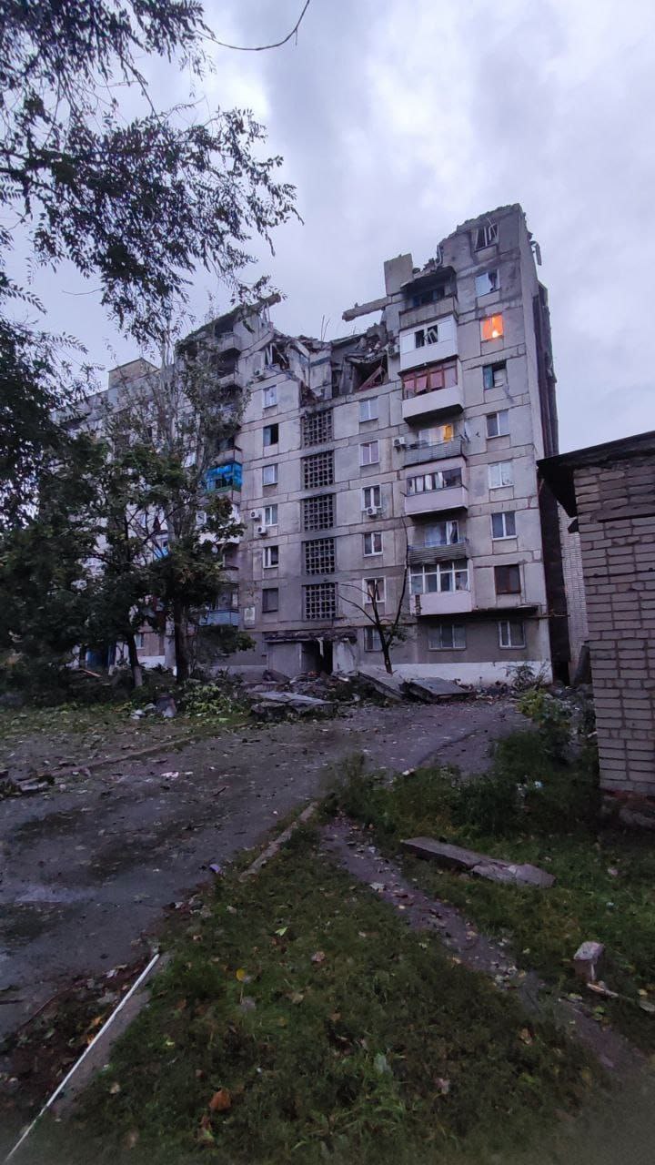 Есть погибшие и раненые: жилые районы Торецка дважды попали под обстрел оккупантов (ФОТО, ВИДЕО) 10