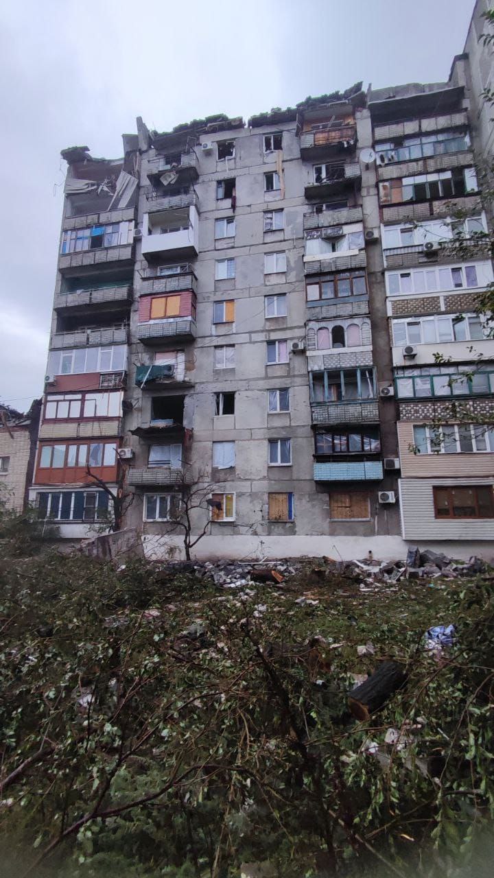 Есть погибшие и раненые: жилые районы Торецка дважды попали под обстрел оккупантов (ФОТО, ВИДЕО) 9