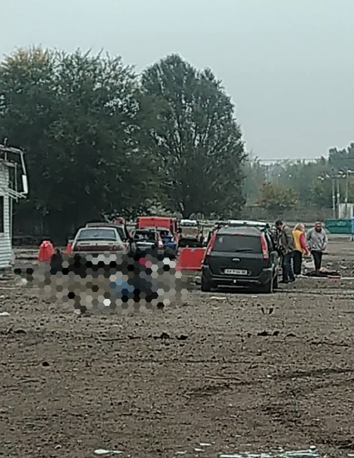 Оккупанты ударили по гуманитарной колонне на выезде из Запорожья: есть погибшие и раненые (ФОТО) 6