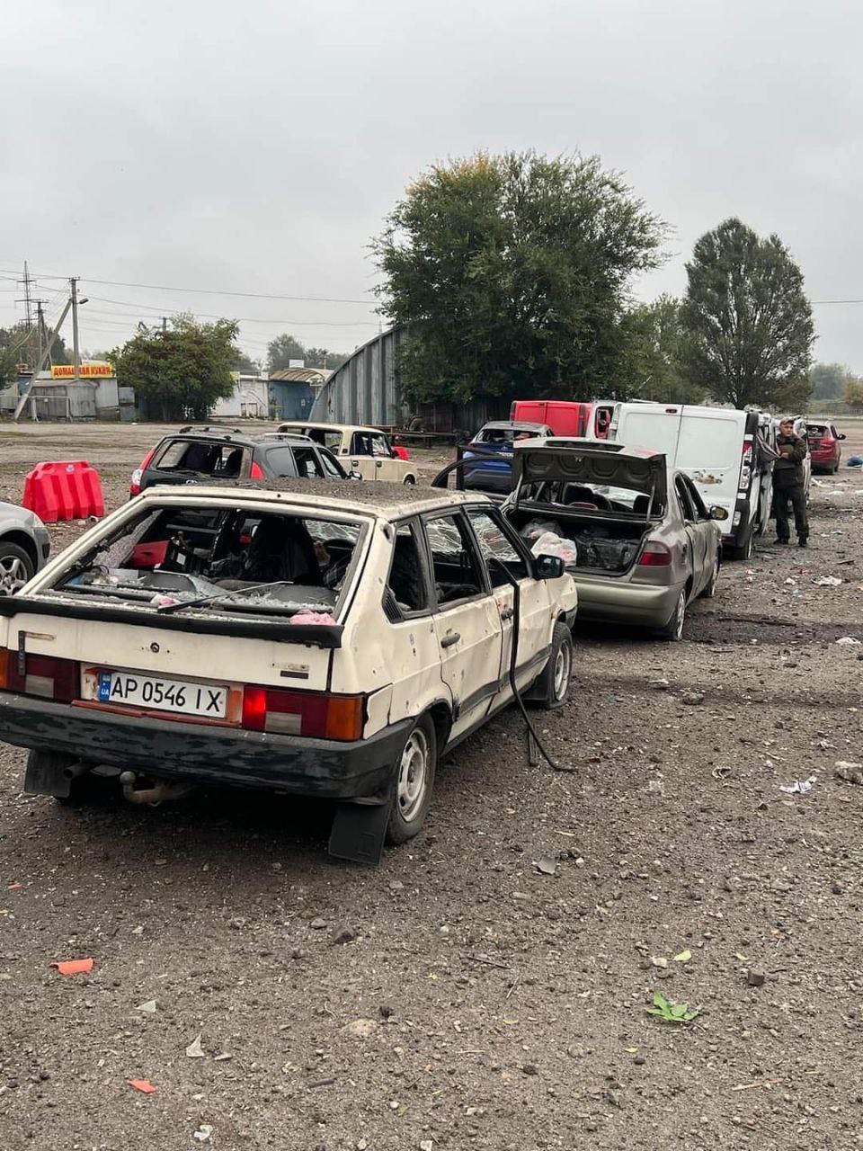 Оккупанты ударили по гуманитарной колонне на выезде из Запорожья: есть погибшие и раненые (ФОТО) 5