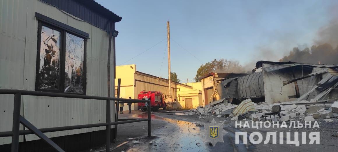 Оккупанты обстреляли Донетчину: убили трех гражданских и повредили железнодорожные пути (ФОТО) 2