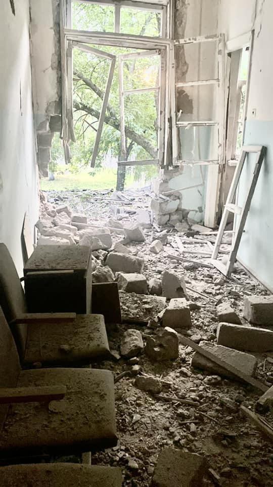 руйнування лікарні у Торецьку