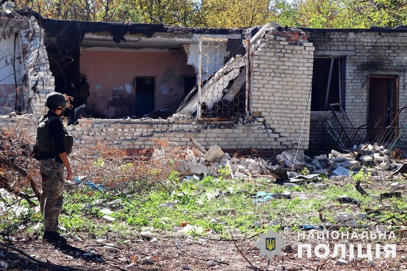 Окупанти знищили поліцейську станцію в Красногорівці. Правоохоронці продовжують працювати