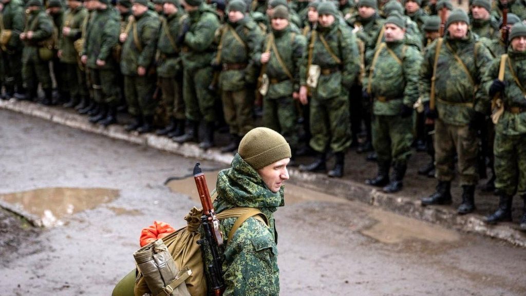 На восток прибыло много российских новобранцев, но они не смогут прорвать фронт, — Сергей Гайдай