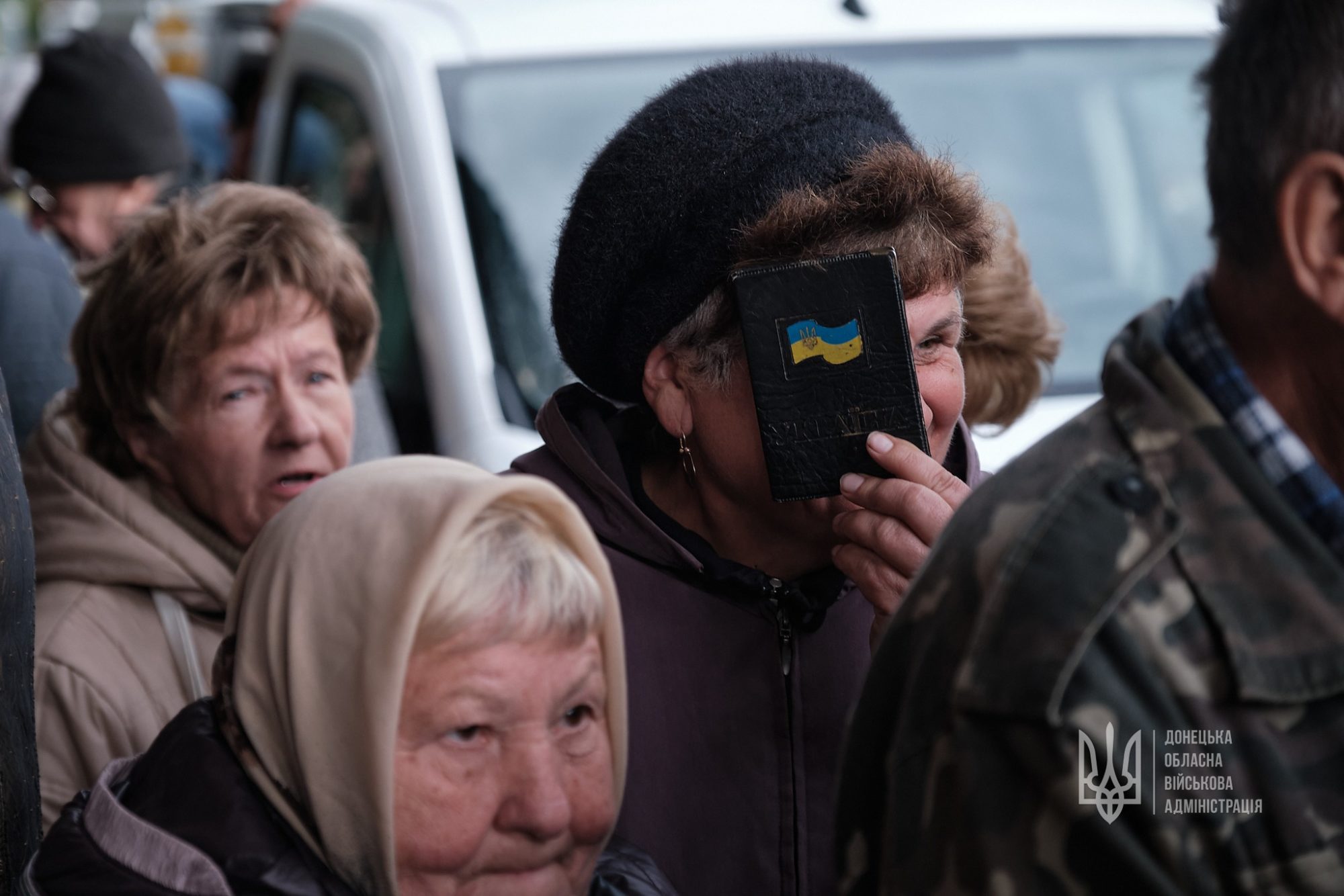 Жители освобожденных Святогорска, Яровой и Лимана получили первые пенсии и выплаты 5