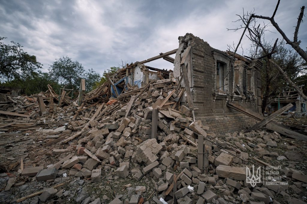 На звільнених територіях Донеччини цивільна інфраструктура пошкоджена на понад 80%, — ДонОВА