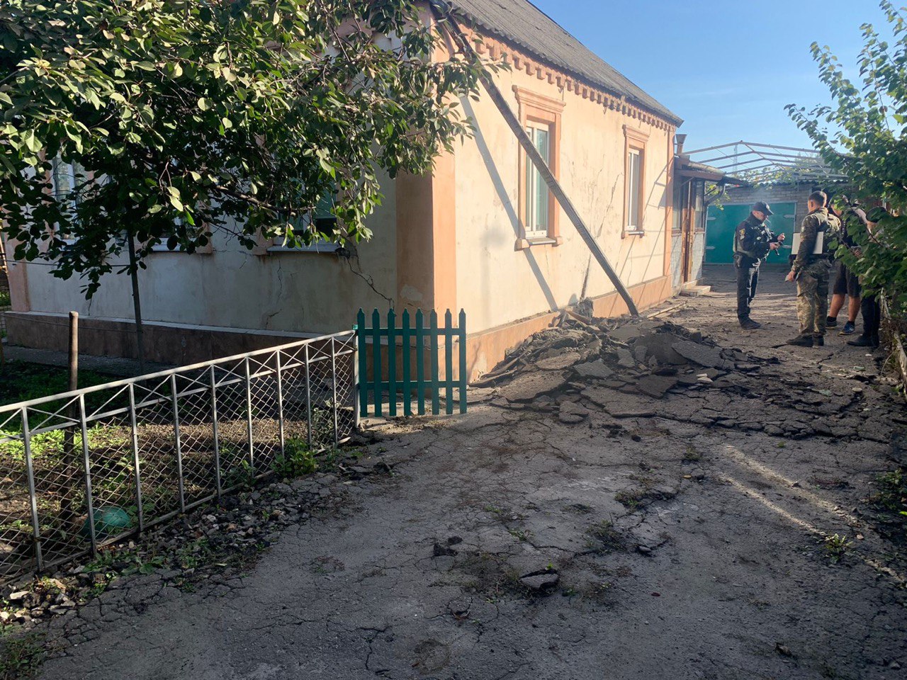 Сутки в Донецкой области: россияне обстреляли 18 населенных пунктов, ранили 16 мирных жителей (некоторых смертельно) 5