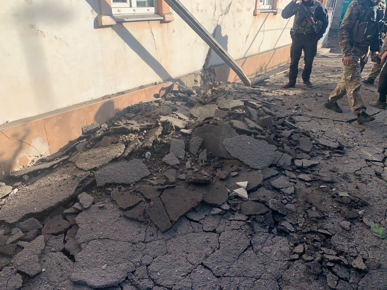 Сутки в Донецкой области: россияне обстреляли 18 населенных пунктов, ранили 16 мирных жителей (некоторых смертельно) 6