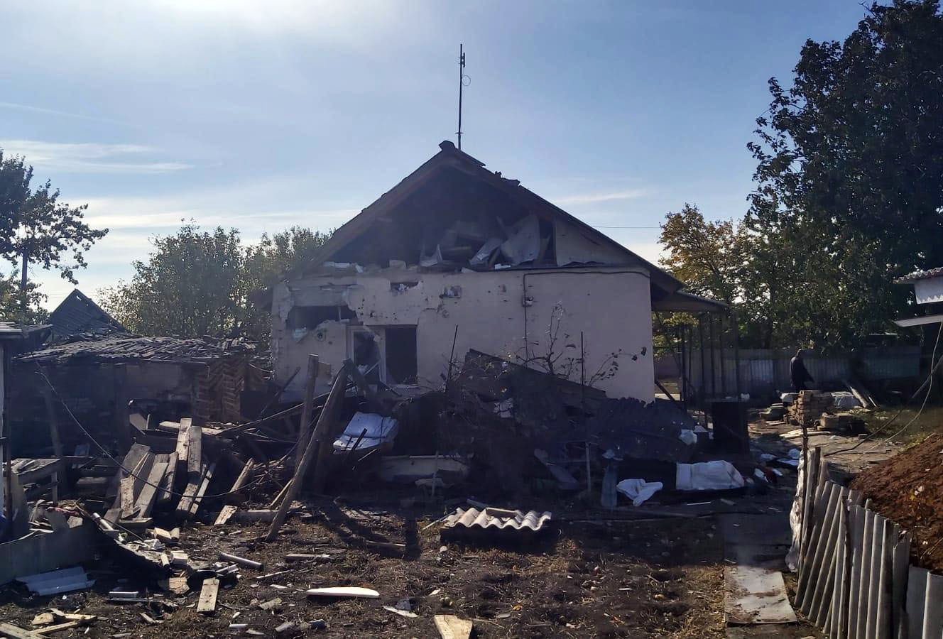 Сутки в Донецкой области: россияне обстреляли 18 населенных пунктов, ранили 16 мирных жителей (некоторых смертельно) 7