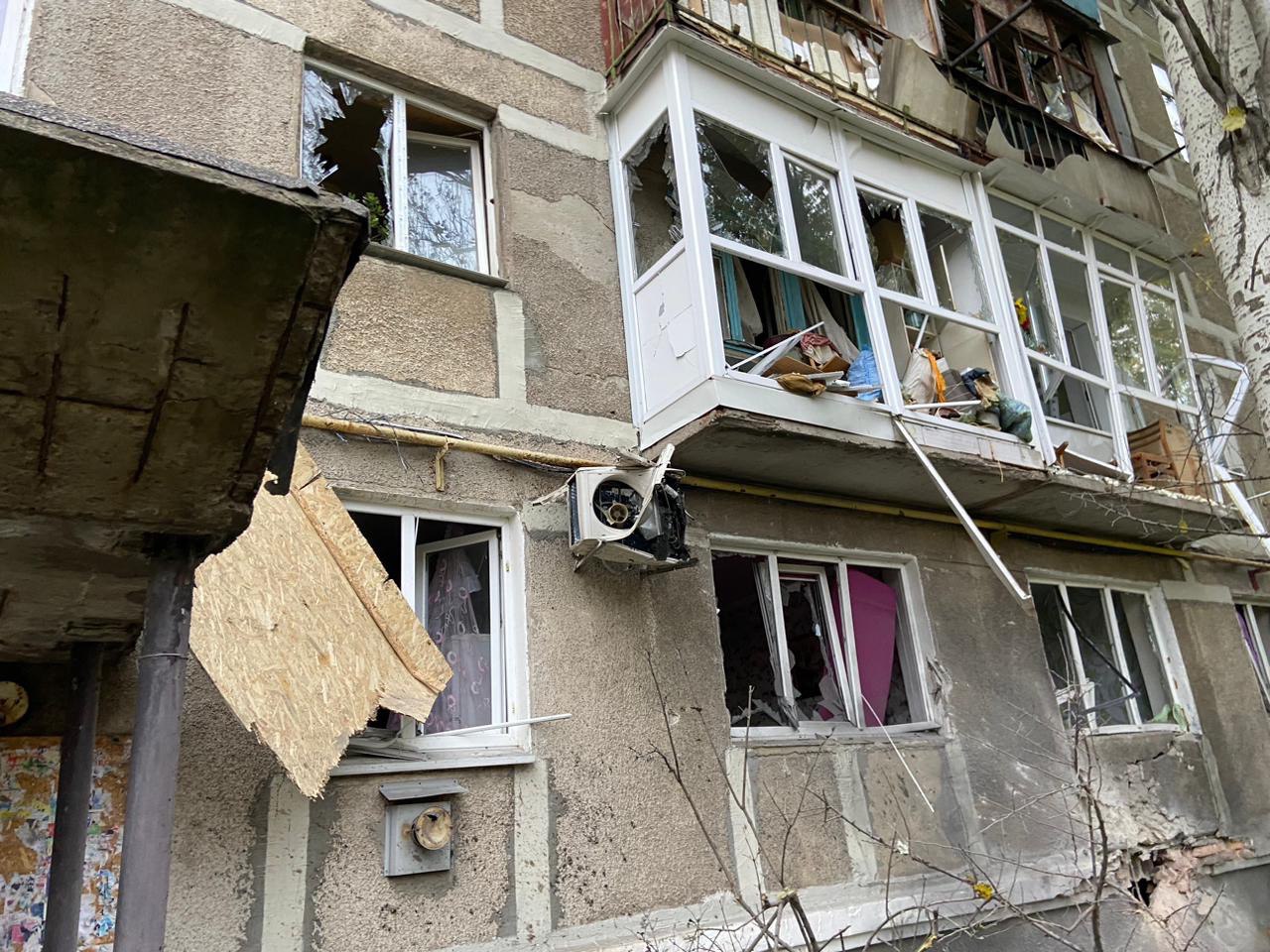 Доба на Донеччині: росіяни обстріляли 12 населених пунктів, є загиблі та поранені. Найбільше жертв у Бахмуті 2