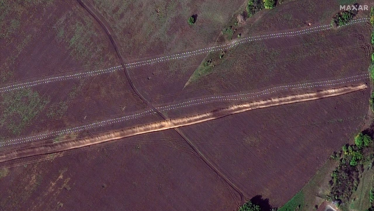 “Лінію оборони Вагнера” поблизу Гірського показали на супутникових знімках (фото) 3