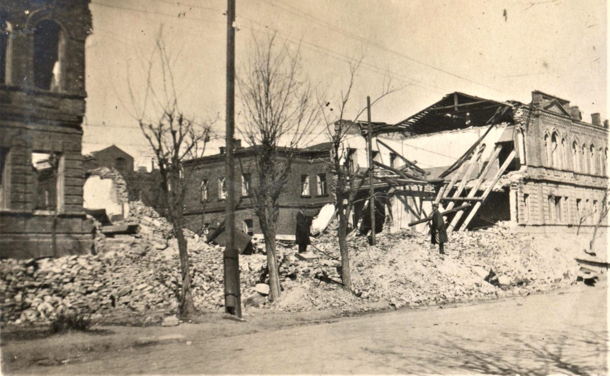 розбомблена під час Другої світової лікарня в Бахмуті