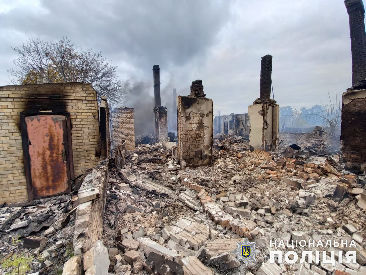 Зображення до посту Чверть обстрілів — по Бахмуту. Окупанти пошкодили на Донеччині лікарню та елеватор, вбили 7 цивільних, 5 поранили (зведення)