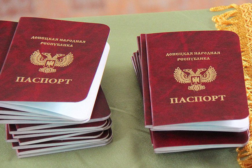 На окупованій Донеччині більше не видаватимуть “паспорти ДНР” та скасовують митний контроль з РФ, — Пушилін