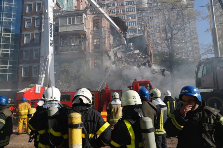 Під завалами будинку в Києві знайшли ще одного загиблого, — мер міста