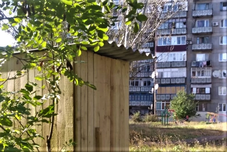 У Торецькій громаді встановлюють вуличні дерев’яні туалети: каналізація ймовірно не працюватиме, — ВА (ФОТО)