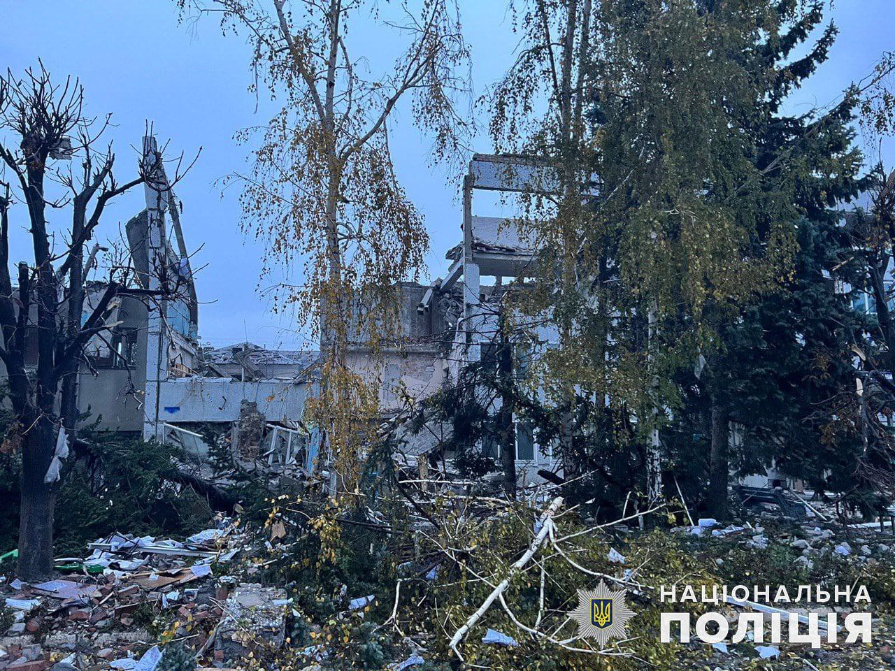 знищена будівля в Донецькій області