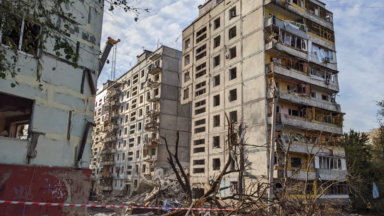разрушенные 9-этажки в Запорожье