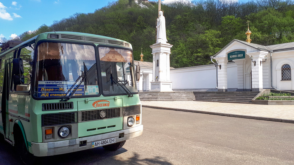 З 15 листопада зі Святогірської громади почнуть ходити 3 безкоштовних автобуси у Слов’янськ (розклад)