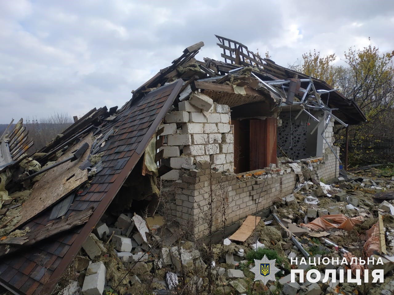 За добу окупанти 13 разів вгатили по Донеччині: загинув житель Сєверного, один бахмутянин дістав поранення (зведення) 4