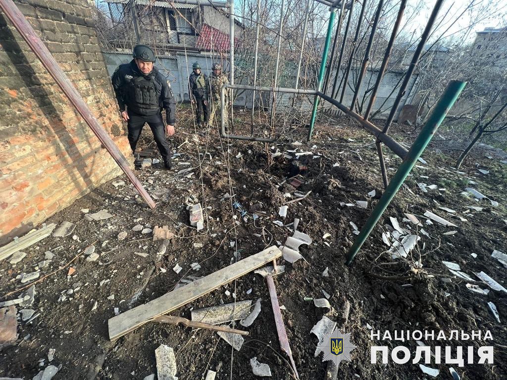 Окупанти за добу 29 разів обстріляли Донеччину: вбили чотирьох жителів та ще четверо дістали поранень (зведення) 6