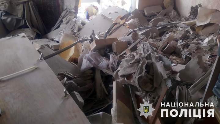 На Донетчине оккупанты били по жилым домам, убили гражданского в Бахмуте (сводка)