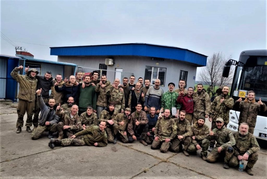 Украина вернула из российского плена еще 45 защитников и 2 погибших бойцов, — Ермак (ФОТО, ВИДЕО)