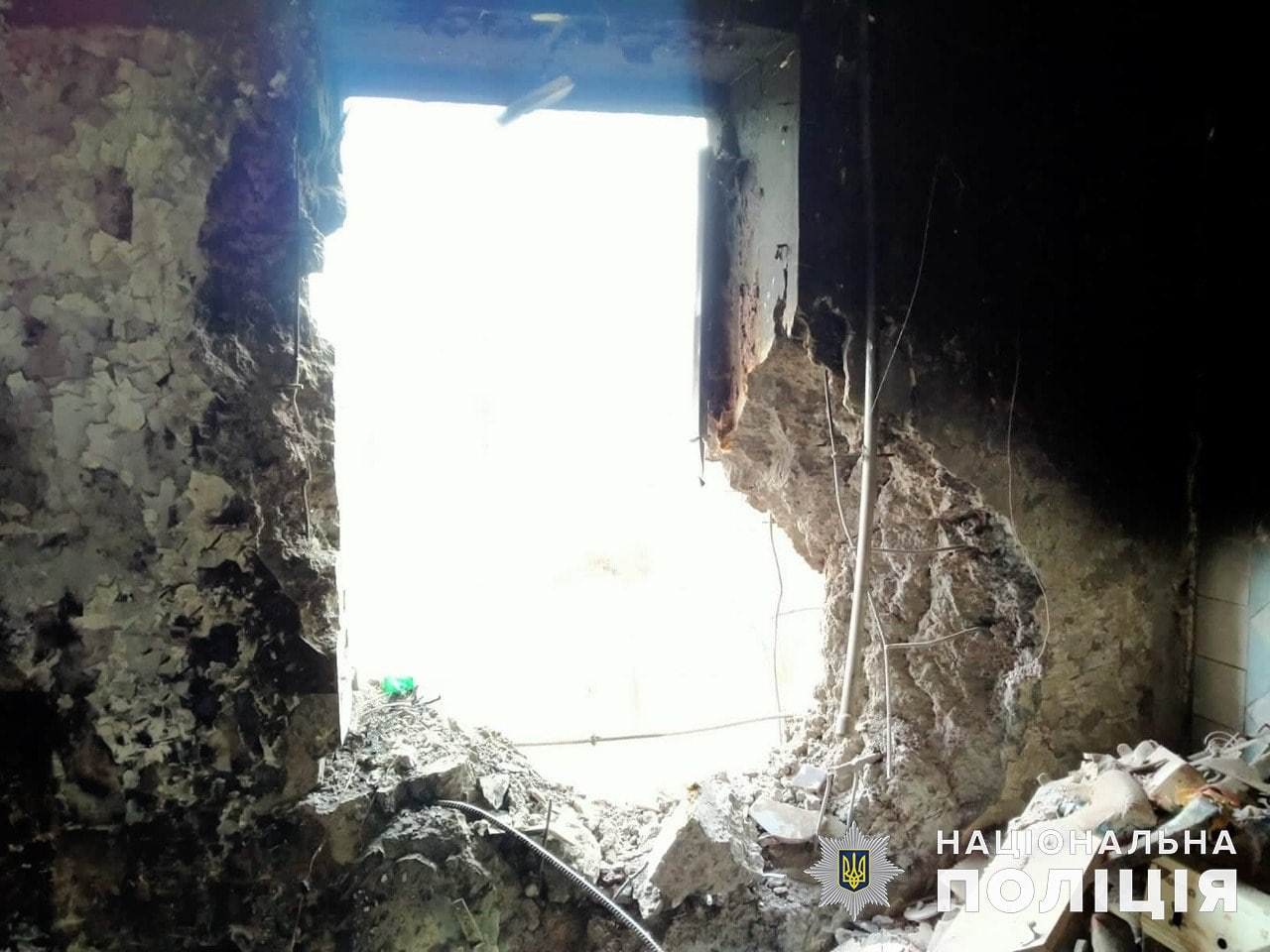 зруйнована квартира в Донецькій області