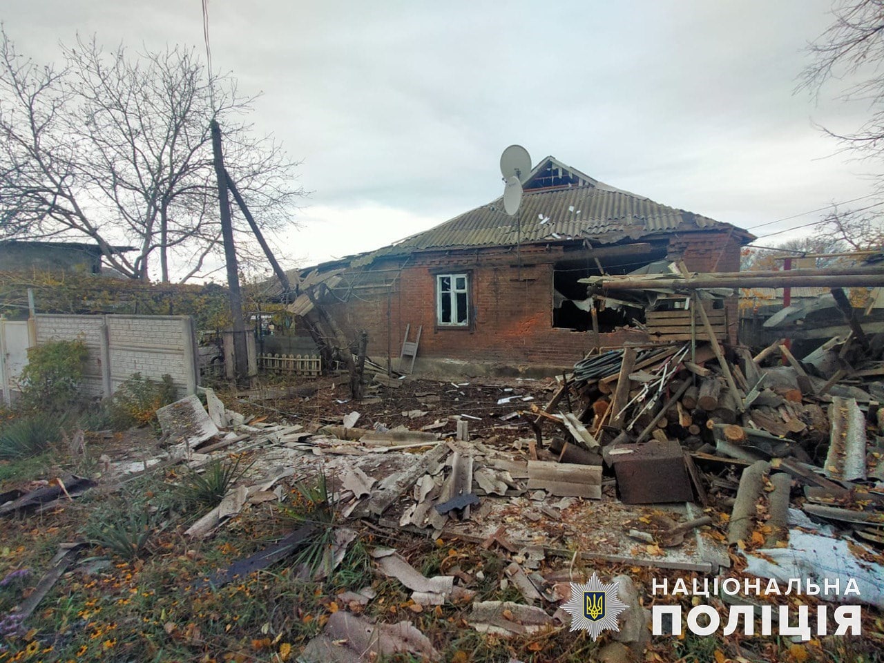 зруйнований обстрілом РФ приватний будинок у Донецькій області