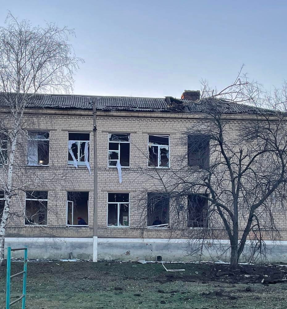 Росіяни вгатили ракетами по Краматорську, пошкоджені кілька десятків житлових будинків (ФОТО) 2