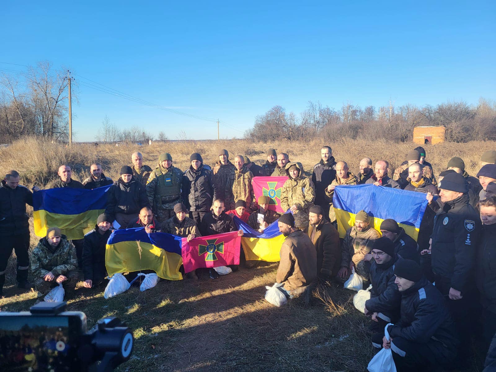 Украина освободила из российского плена 60 воинов, большинство из них – защитники Мариуполя (ФОТО, ВИДЕО) 1
