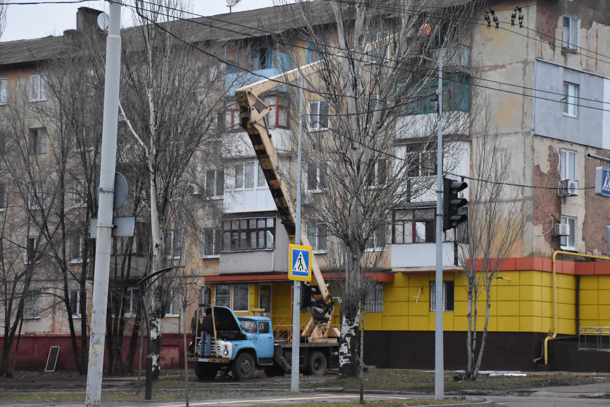 Взрывы в Краматорске: разрушено здание одного из учебных заведений (ФОТО, ВИДЕО, ОБНОВЛЕНО) 3