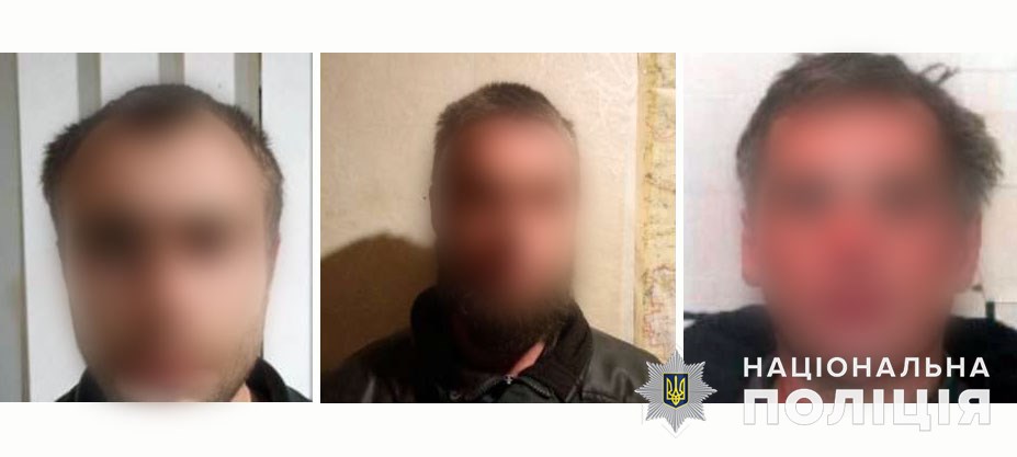 Поліцейські затримали трьох чоловіків, яких підозрюють у вбивстві родини з Соледара