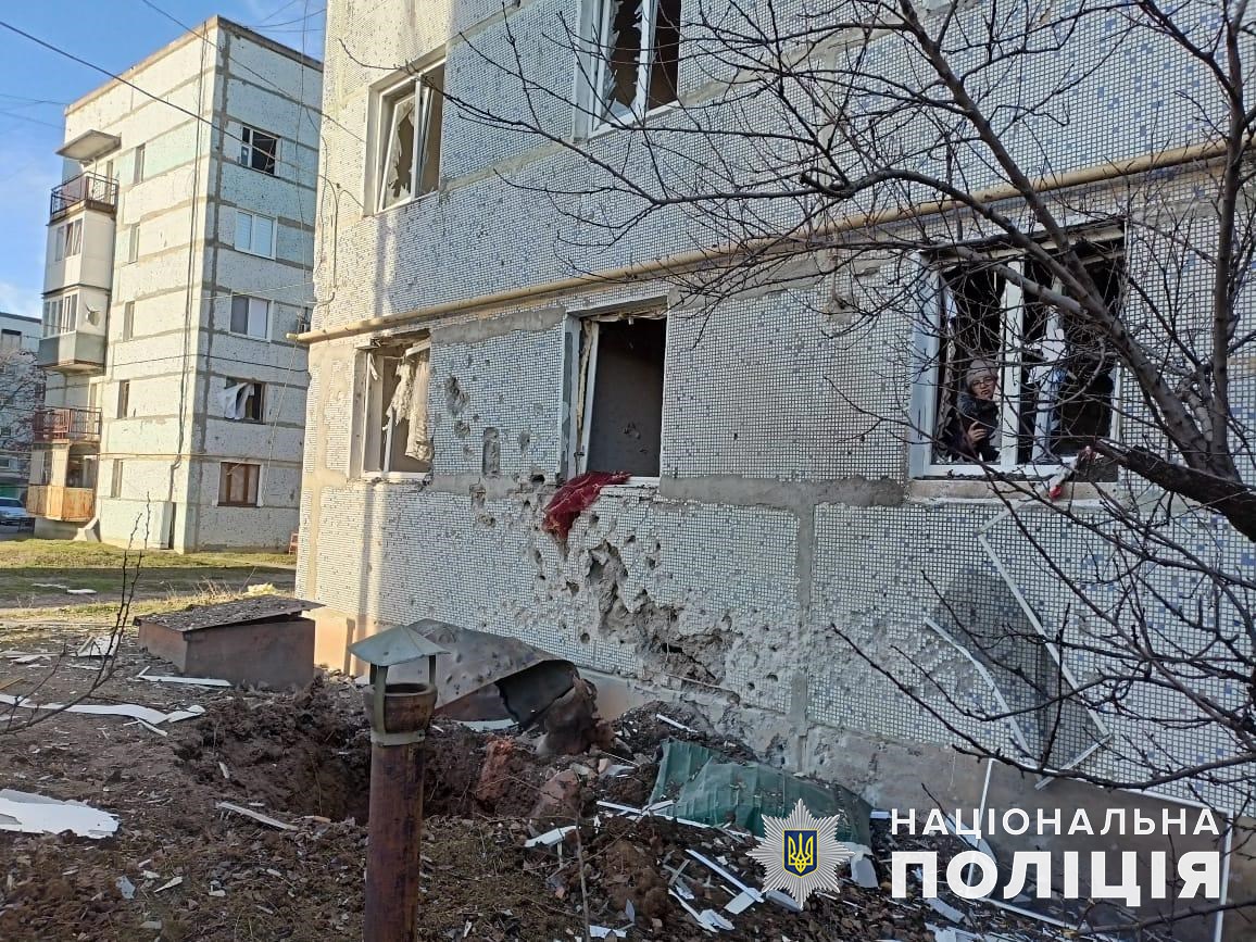 Поранені четверо людей: за добу окупанти обстріляли 11 населених пунктів Донеччини (зведення) 4