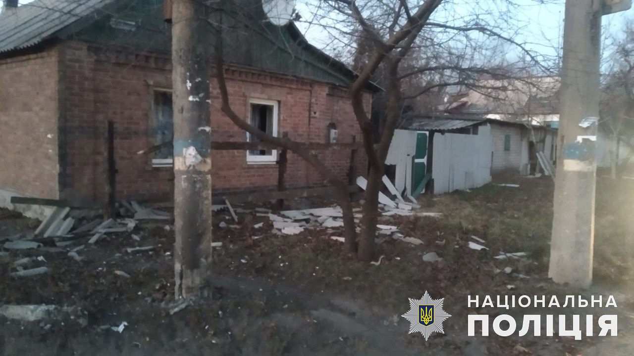 Одна людина загинула, ще п’ятеро поранені: за добу росіяни обстріляли 12 населених пунктів Донеччини (зведення) 9