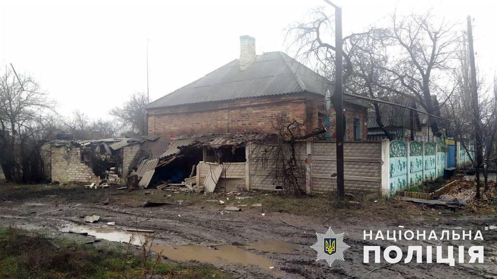 Є загиблий та поранений: 17 грудня росіяни обстріляли десятки населених пунктів Донеччини (зведення) 6