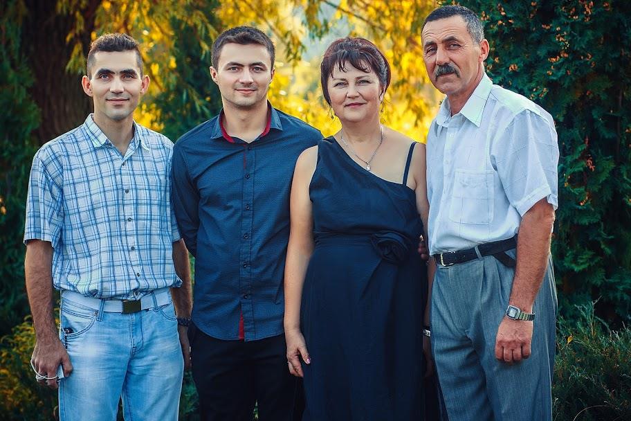 Костянтин Шестопалов з родиною