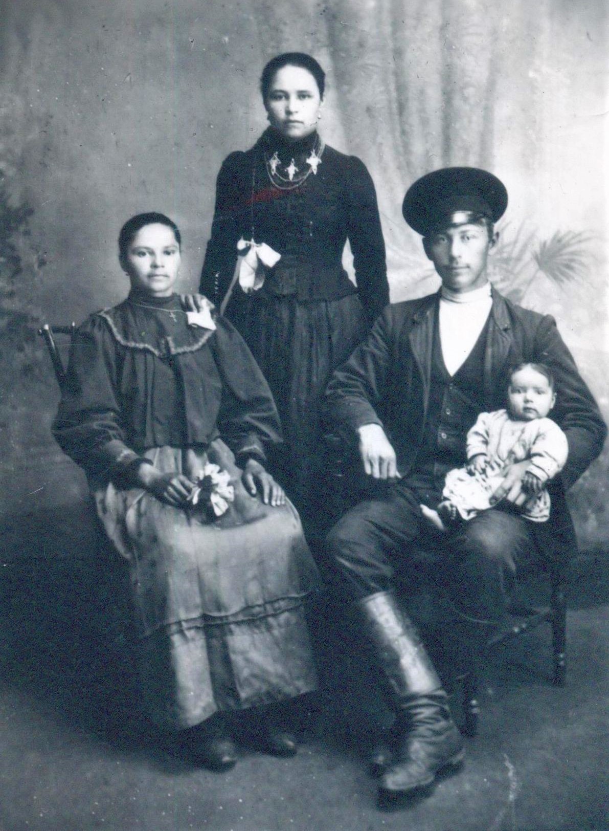 історичне фото родини з нинішньої Донеччини