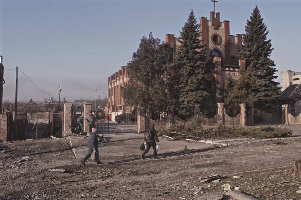 Лента “Мариуполис 2” о городе в оккупации стала лучшим документальным фильмом года (ФОТО, ТРЕЙЛЕР) 5