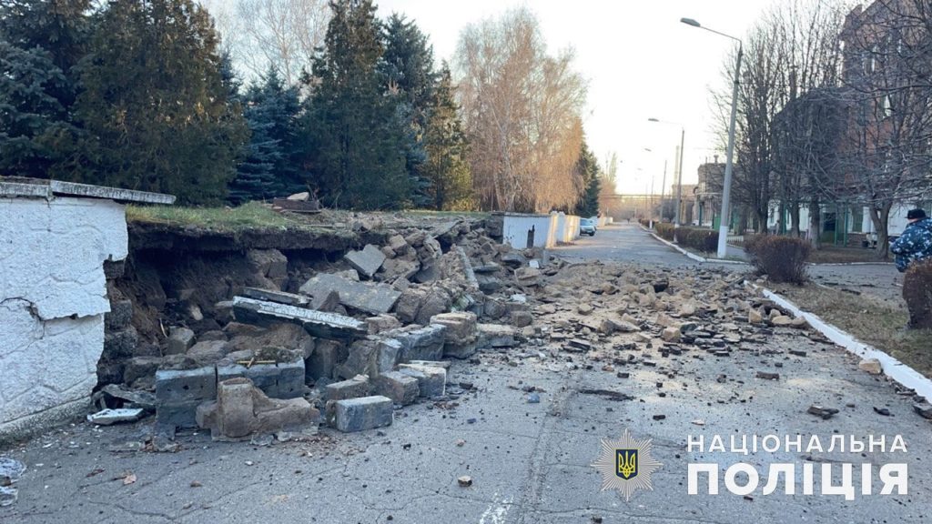 На Донетчине российские оккупанты повредили 30 гражданских объектов, есть 3 раненых гражданских (сводка, фото)