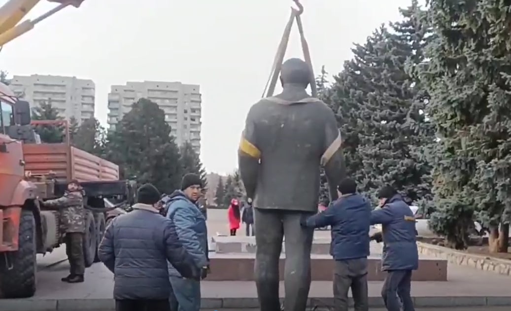 пам'ятник Леніну у Світлодарську