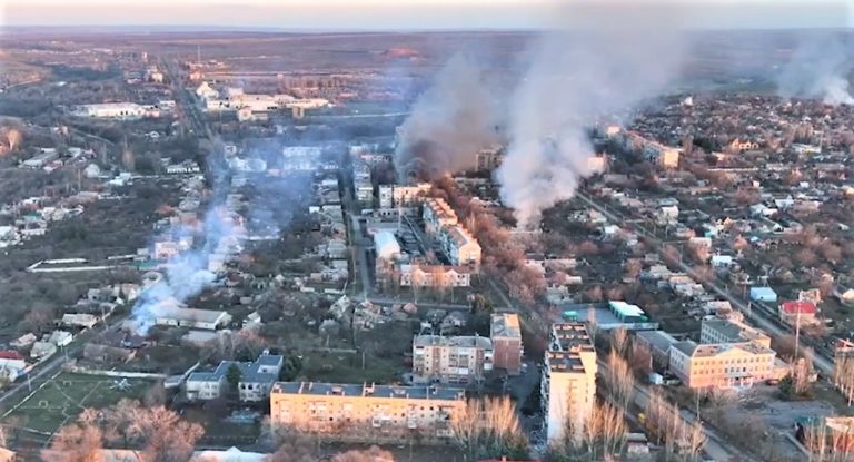Фортеця Бахмут: як виглядає фронтове місто на 10-й місяць відкритого вторгнення Росії (ФОТО, ВІДЕО)