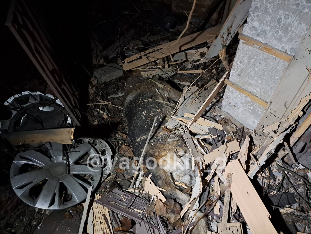 В Донецьку пролунали вибухи в будівлі “поліції”. Постраждали рятувальники 1