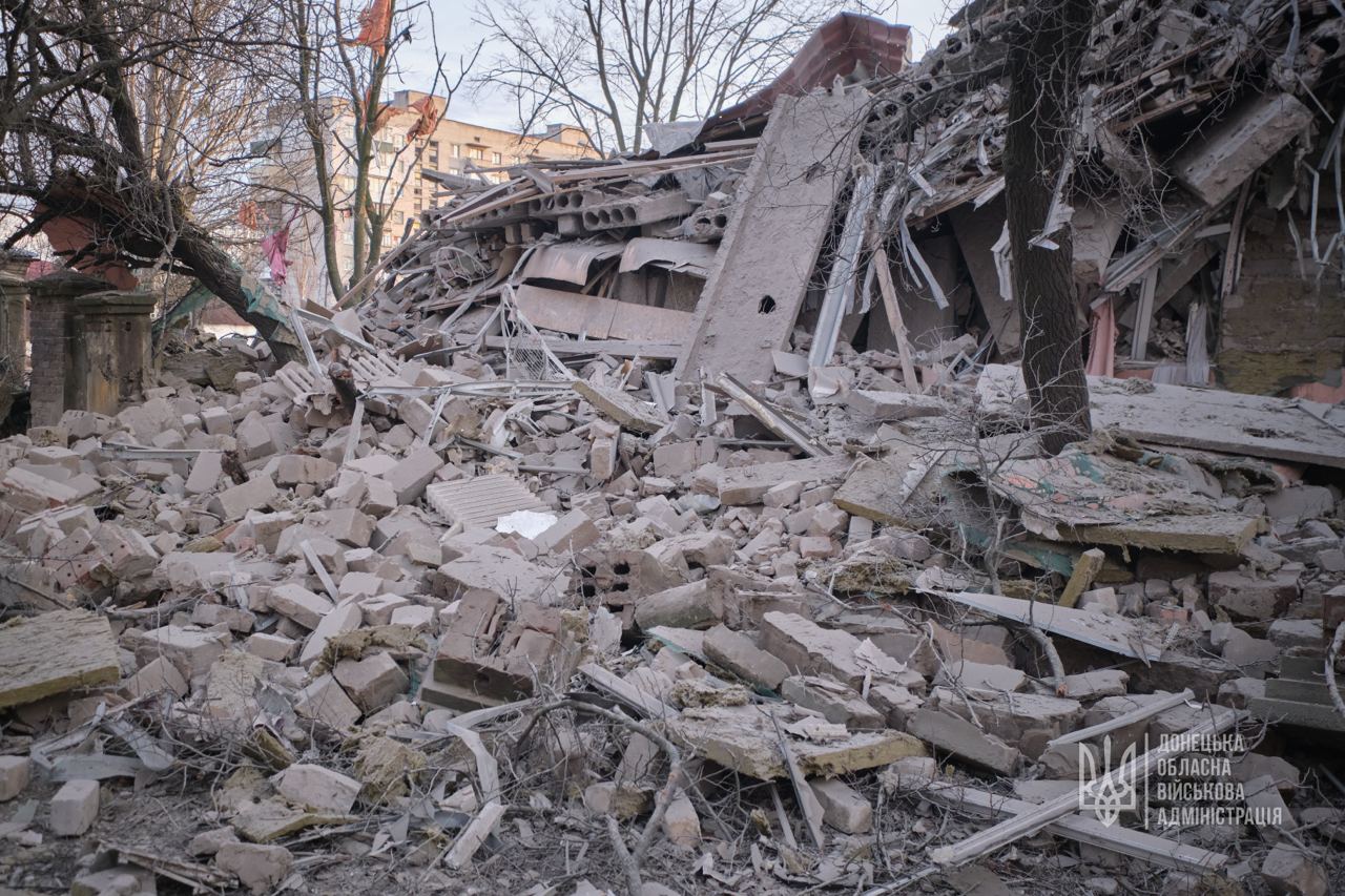 зруйнована росіянами школа в Краматорську 3